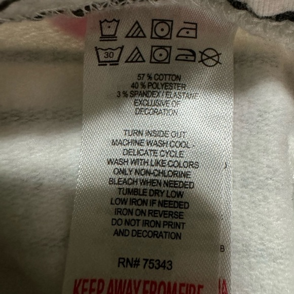 Issac Mizrahi Girls Valentines Set size 5-6 - Picture 3 of 12